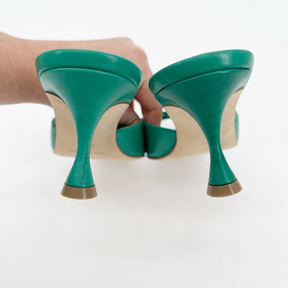 Manolo Blahnik Green Leather Pertinanu Bow Detail Kitten Heel Mules IT 36.5 - Picture 8 of 11